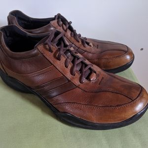 Clarks Wave Brown Leather Sneaker 13M